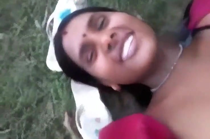 Outdoor fucking of desi bhabhi