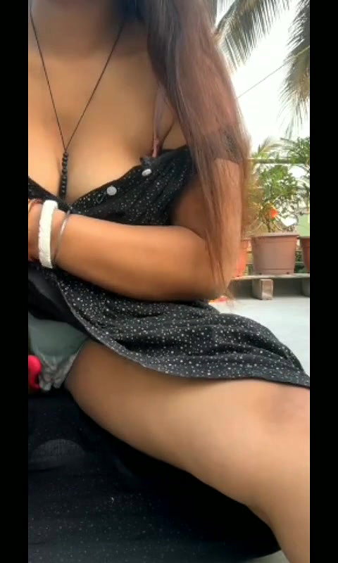 Lonely bhabhi at Terroce