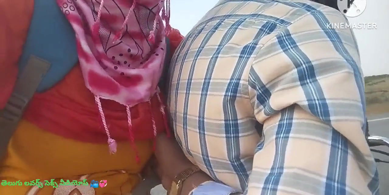 Hyderabad Telugu lovers fucking with voice in jungal on January-2023 republic day Special & bike riding romance
