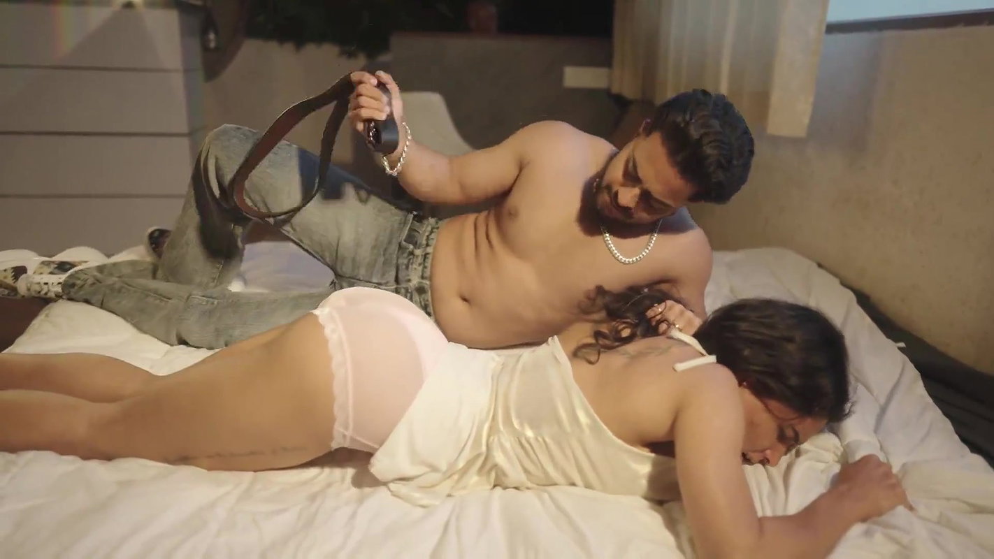 Resmi Nair Bold Sexy Belt Treatment