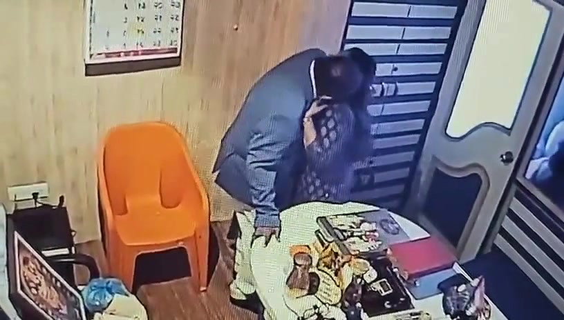 Astrologer Ashok Kharat MMS Videos Fucks His Multiple Female Clients