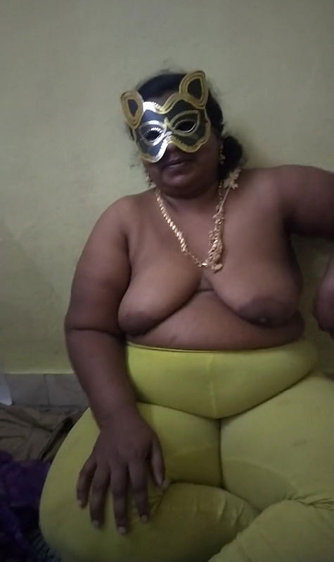 Indian Aunty Using Vegetables To Insert Into Her Pussy