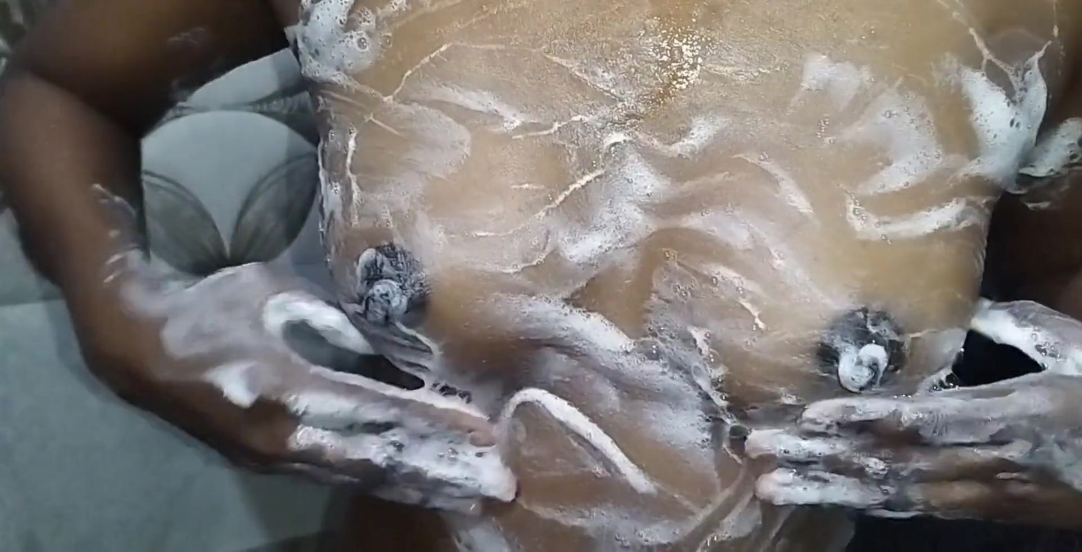 Indian bhabhi cheating on her husband in oyo hotel room with Hindi Audio Part 2