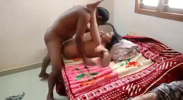 PG hostel girl fucking by warden viral xxx MMS