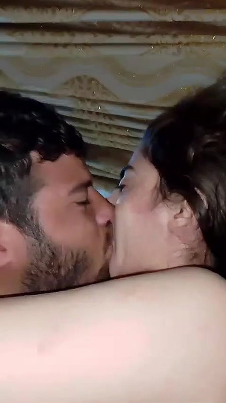 desi girl nude romance and shaved pussy viral fucking