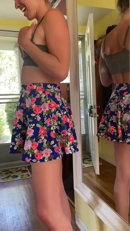 323663