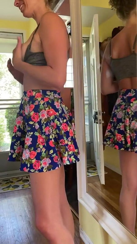 323663