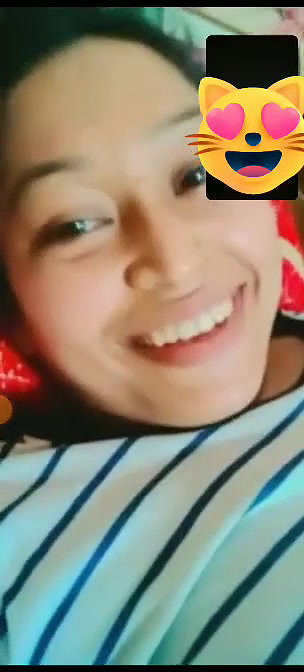 selfie video call of sexy girlfriend showing nude body