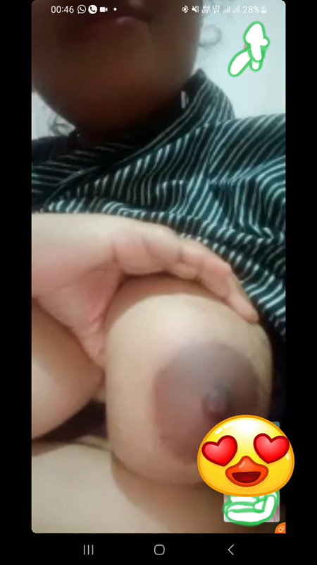 big melons girlfriend topless viral video call