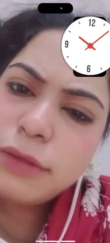 unsatisfied aunty showing huge boobs to lover viral MMS