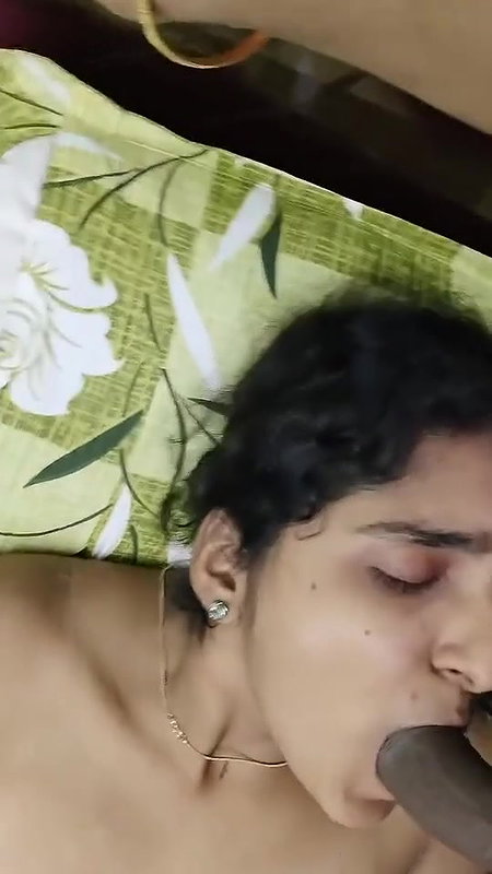 Kerala wife deep blowjob to thick dick viral MMS
