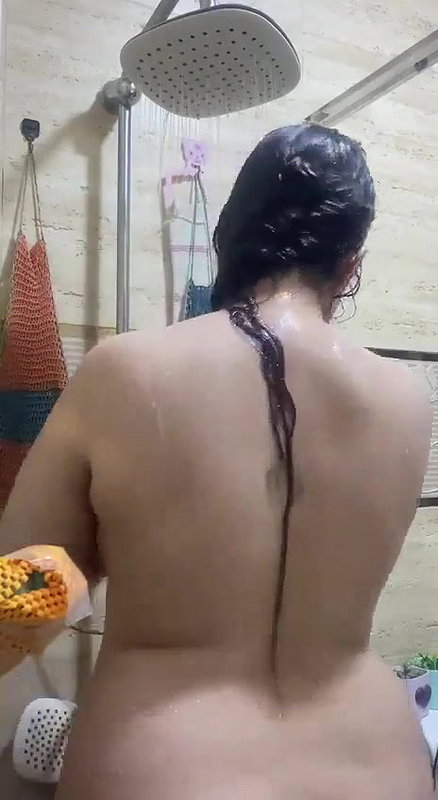 MILF shower nude bath viral video sharing with lover