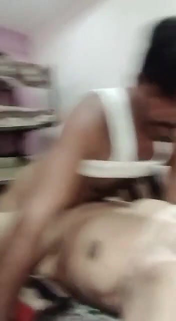 boob dabate hue chudai