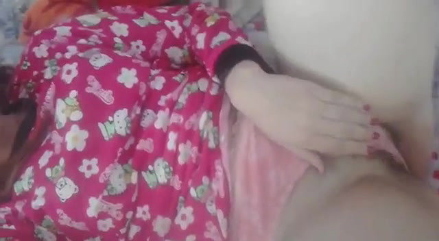 chut mein pen ghusayi