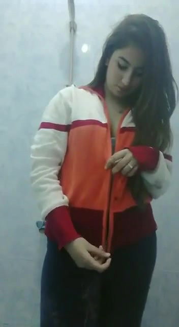 top kholke chuche dikhayi