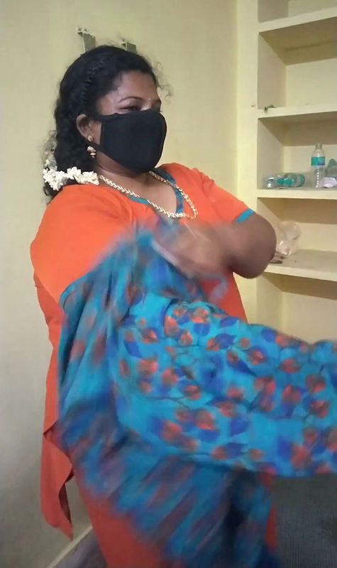 Indian Tamil Aunty Sex Talk And Wearing Dress