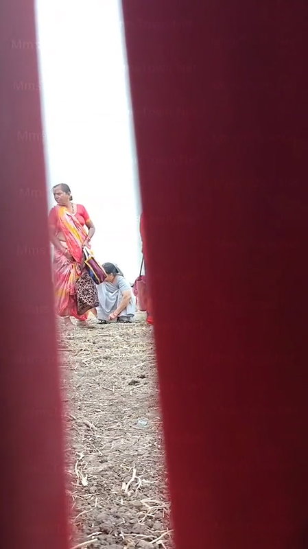 desi mela pissing caught