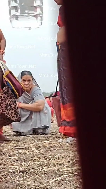 desi mela pissing caught