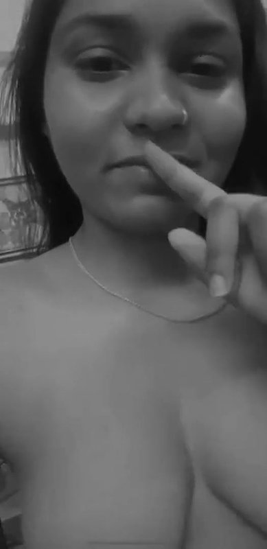 CHENNAI BUSTY YOUNG GF SHOWING BIG BOOBS