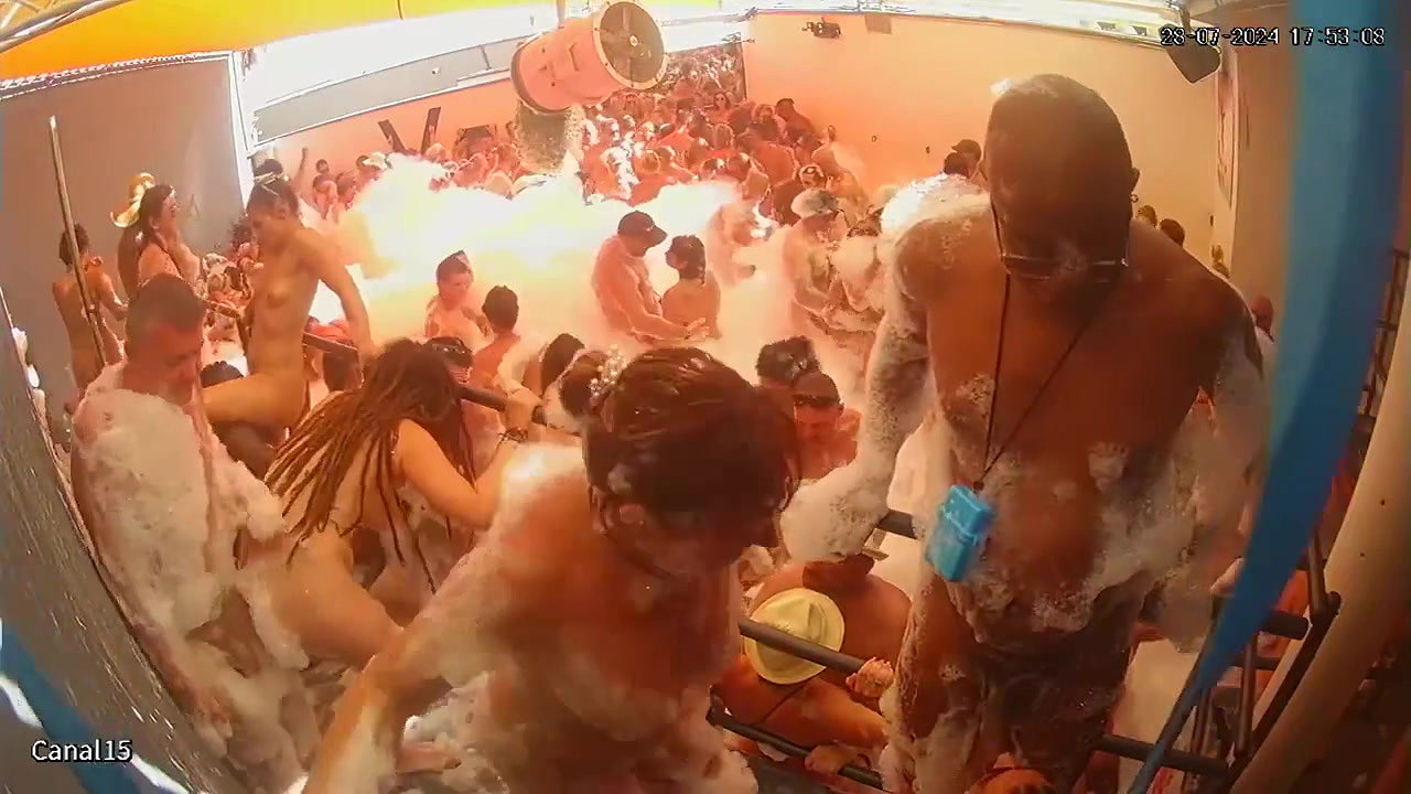 IPCAM Swinger wife Pool Party 4