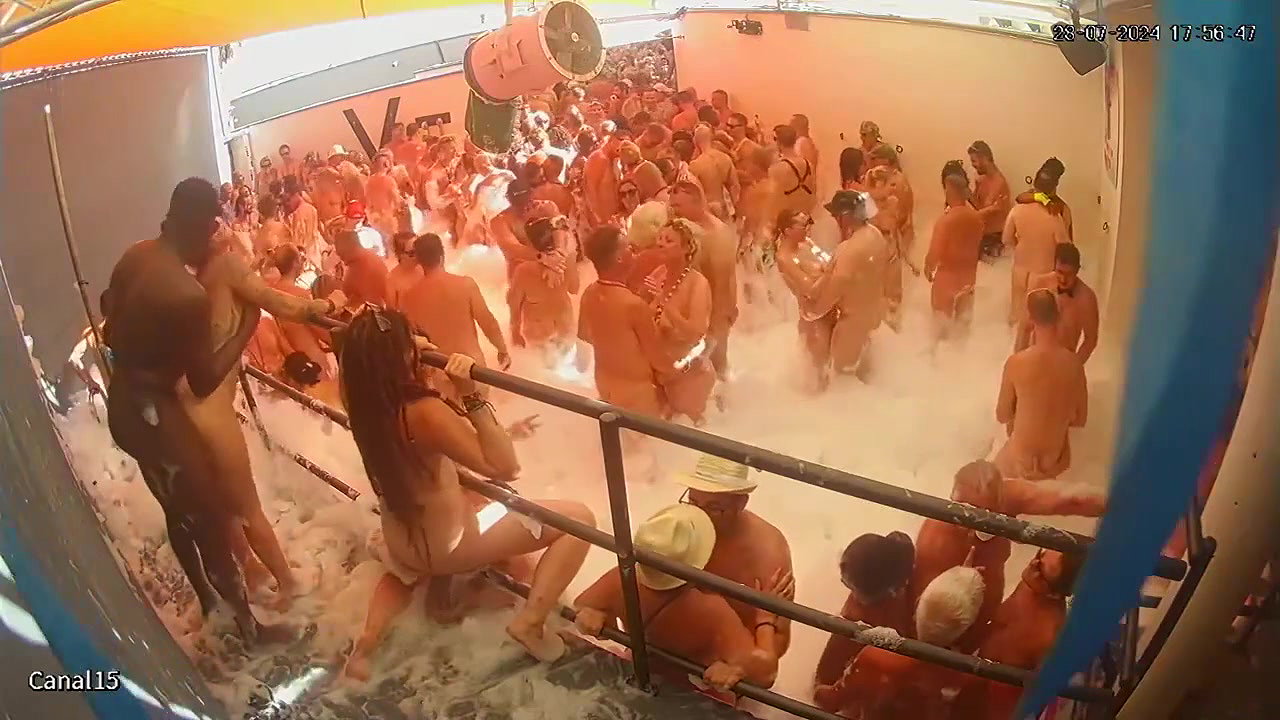 IPCAM Swinger wife Pool Party 4