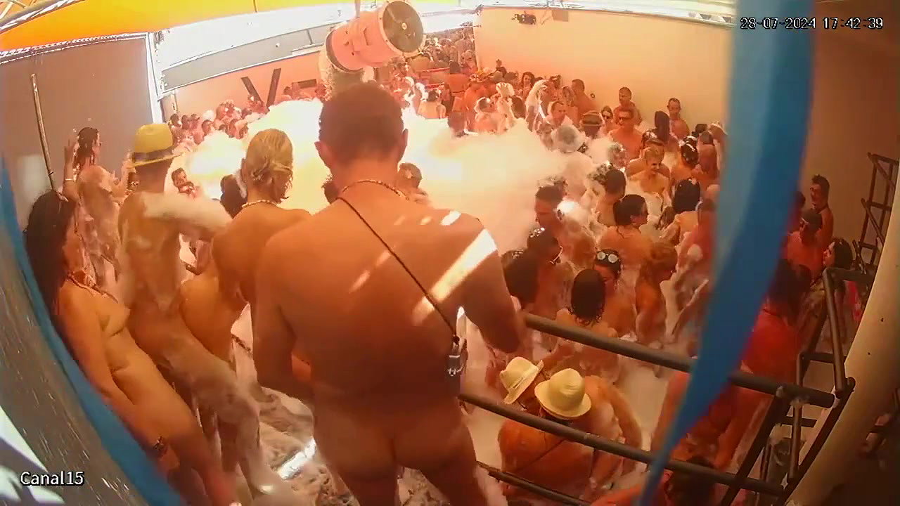 IPCAM Swinger wife Pool Party 6