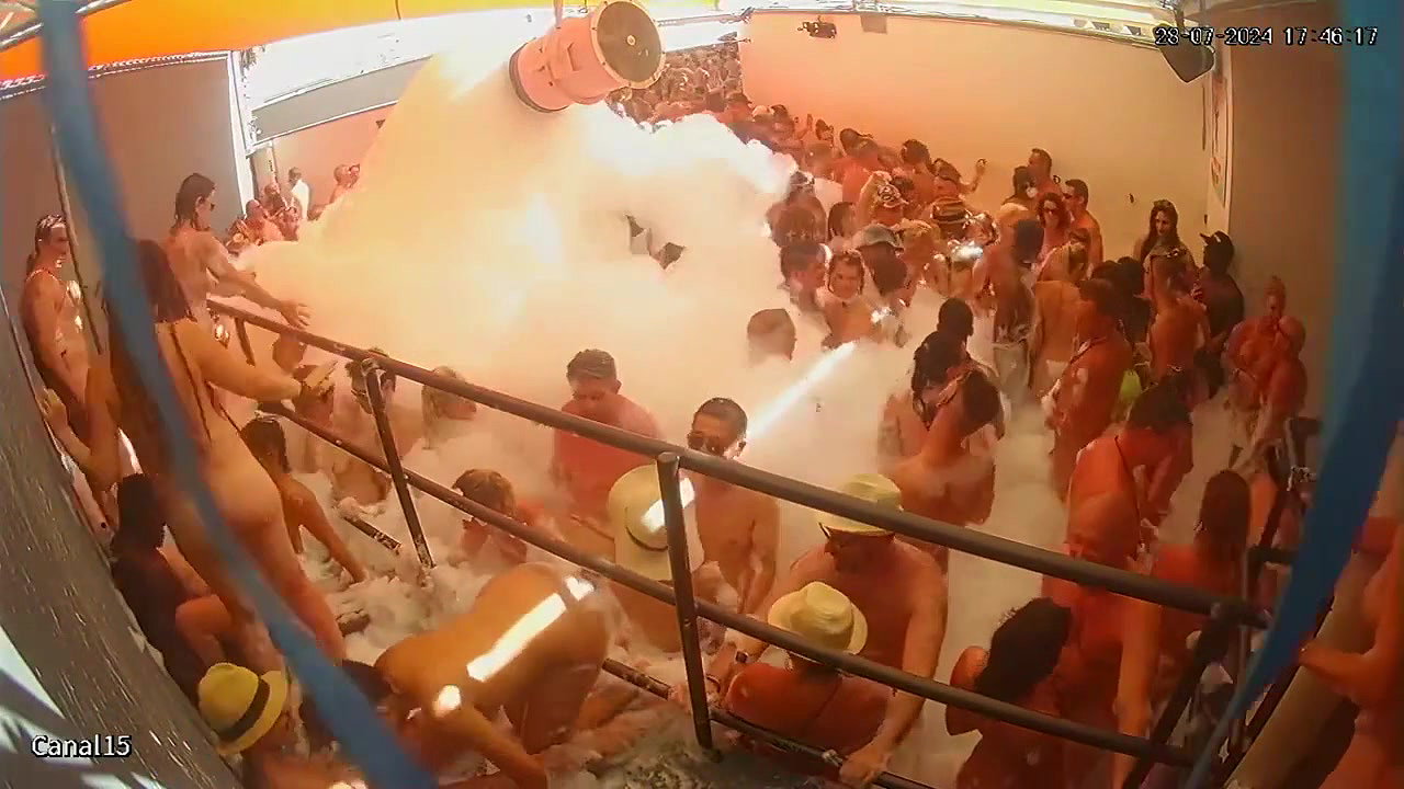 IPCAM Swinger wife Pool Party 6