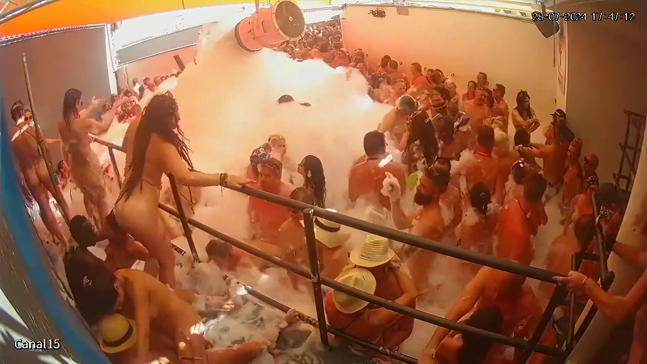 IPCAM Swinger wife Pool Party 6