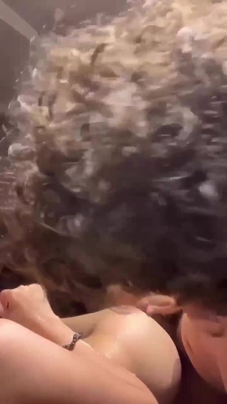 4 5884389715628531282