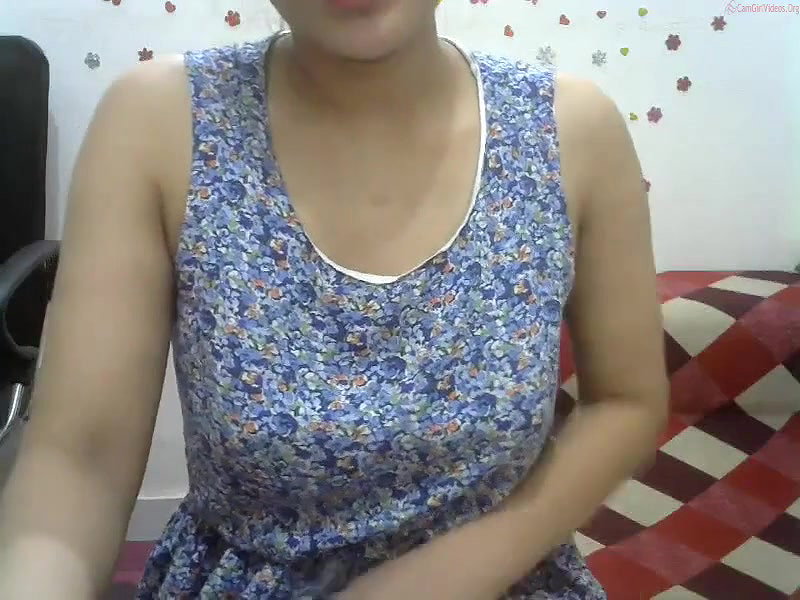 Hot indian girl showing her nude