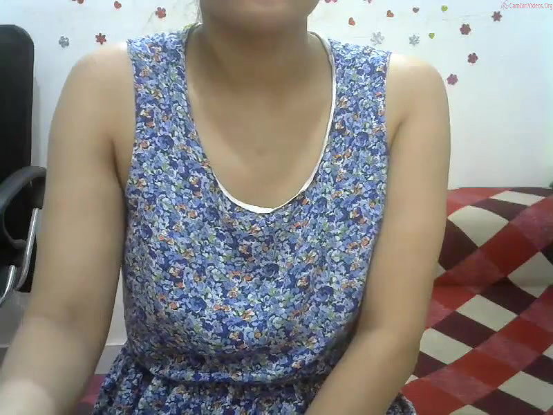 Hot indian girl showing her nude