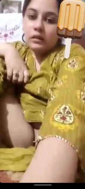 Beautiful Desi GF Long Distance Stripping NUDE Pussy