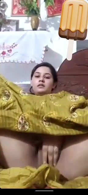 Beautiful Desi GF Long Distance Stripping NUDE Pussy