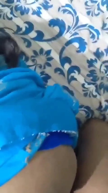 Desi blue saree hot Bhabhi doggy
