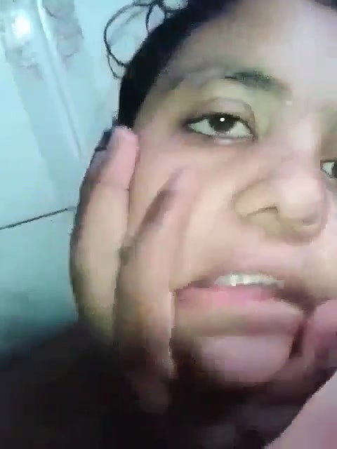 Bangladeshi couple bathroom sex MMS