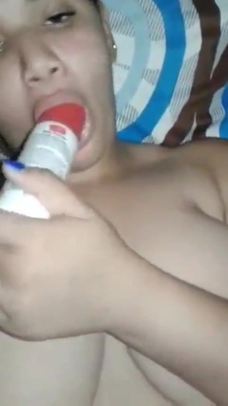 Horny Paki Bhabhi masturbating pussy