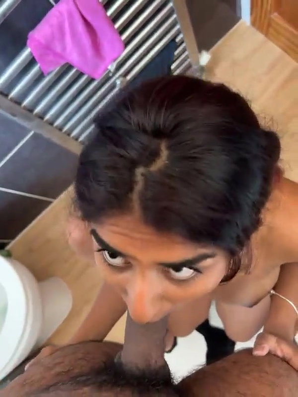 Desi gf sucking bf dick