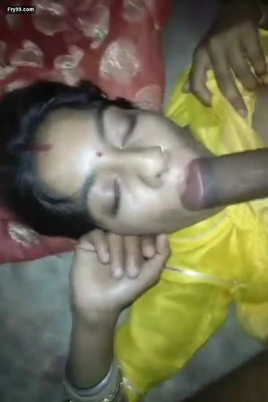 Married Bhabi giving Blowjob first time