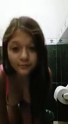 bathroom mein nangi video banayi