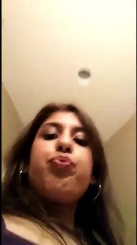 hot girl pussy fingering