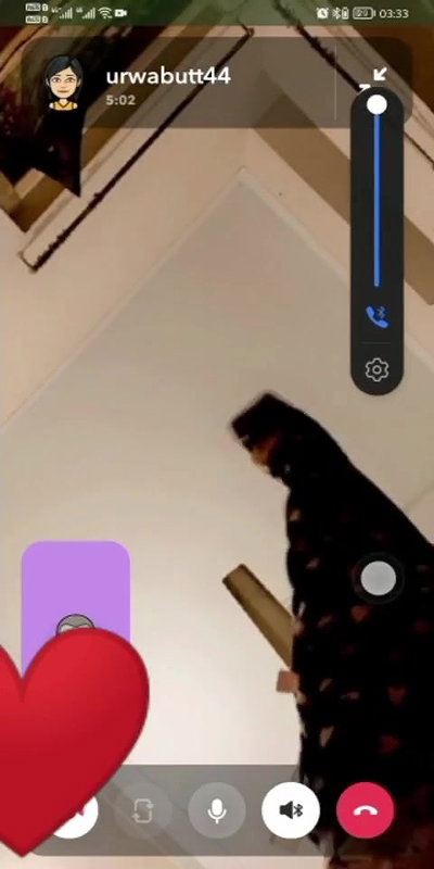 boob dikhayi ladki ne