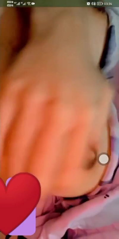 boob dikhayi ladki ne