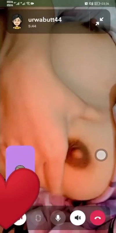 boob dikhayi ladki ne