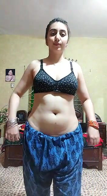 cute bahbhi ass and boob show