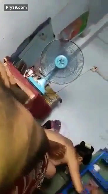 Beauty Wife Loves giving blowjob