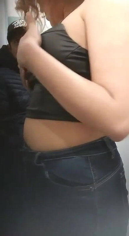 boob show during dress change