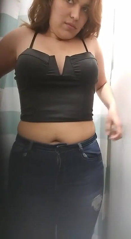 boob show during dress change