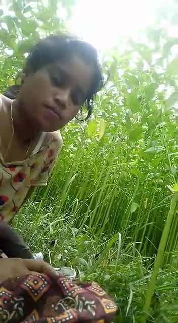 Dehati Gf sucking dick outdoor video scandal