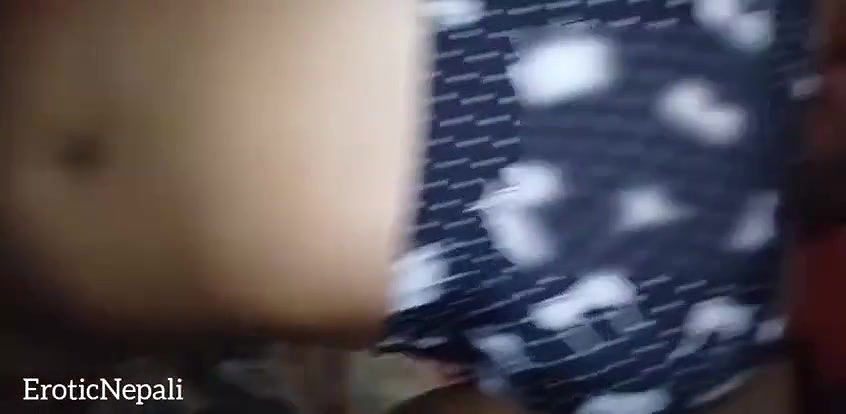 Nepali girlfriend ko mukh chikdai