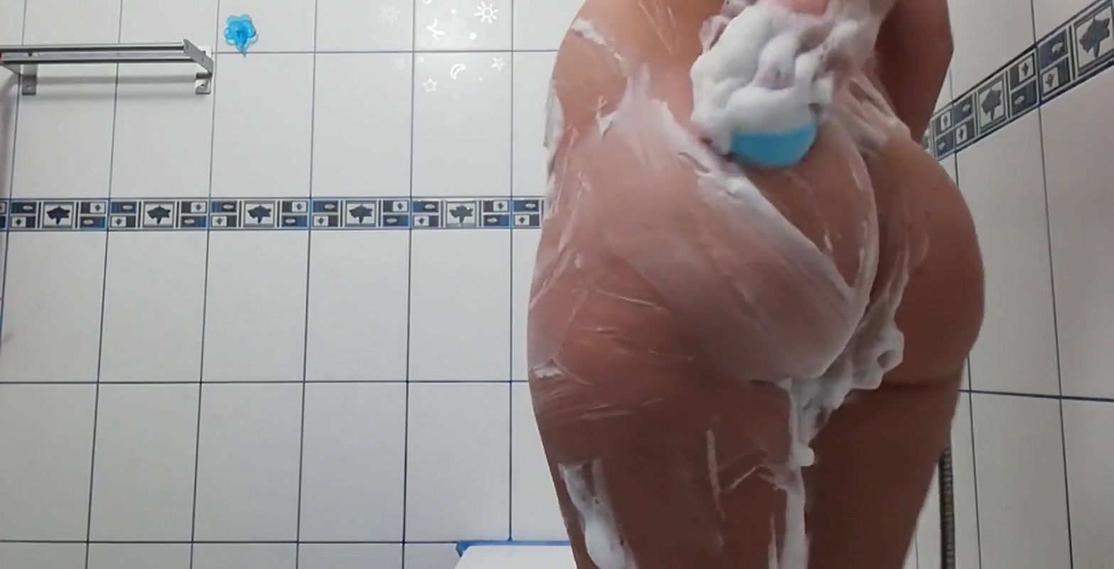 Nude Indian College Girl Tits and Big Ass washed